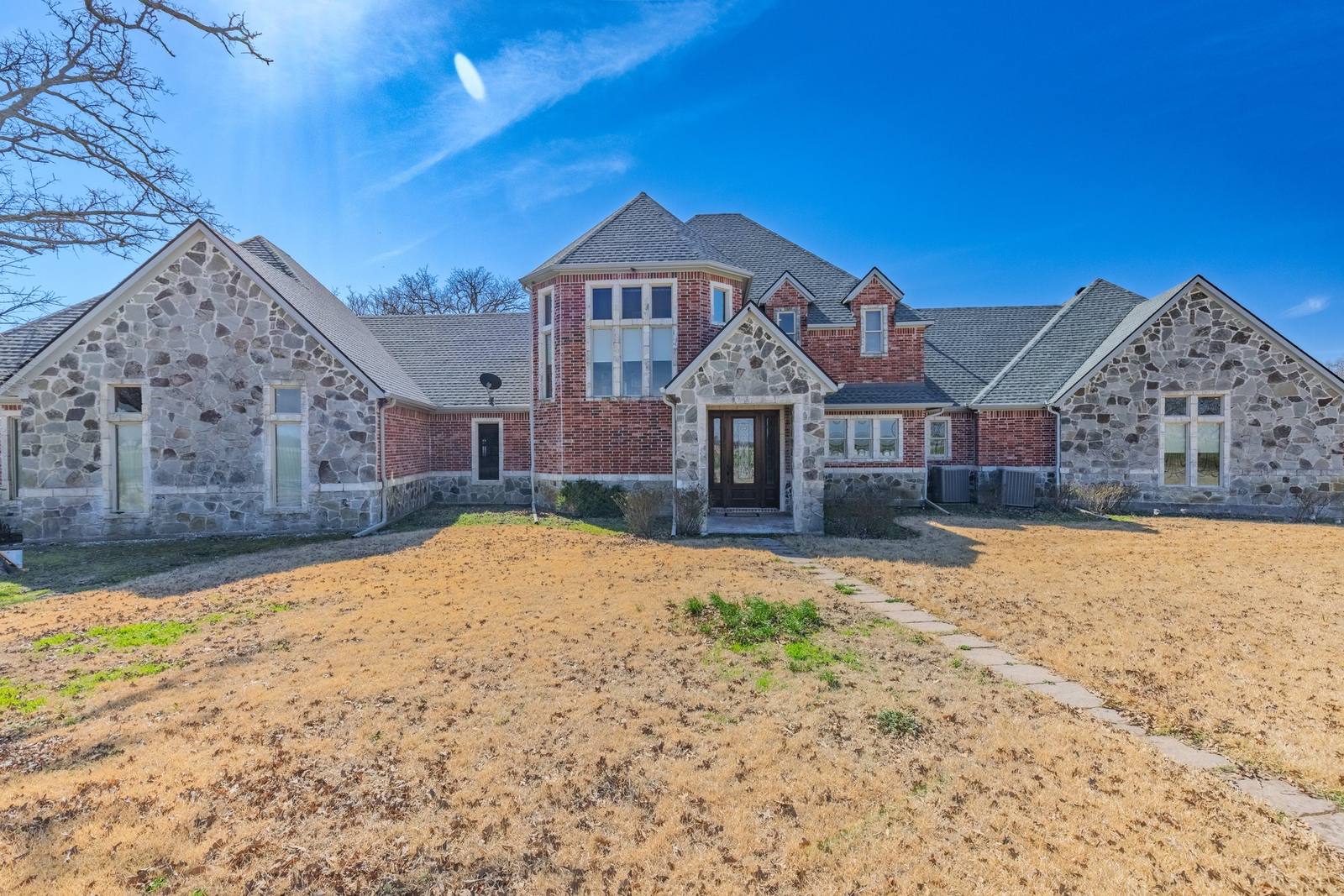 Residence exterior